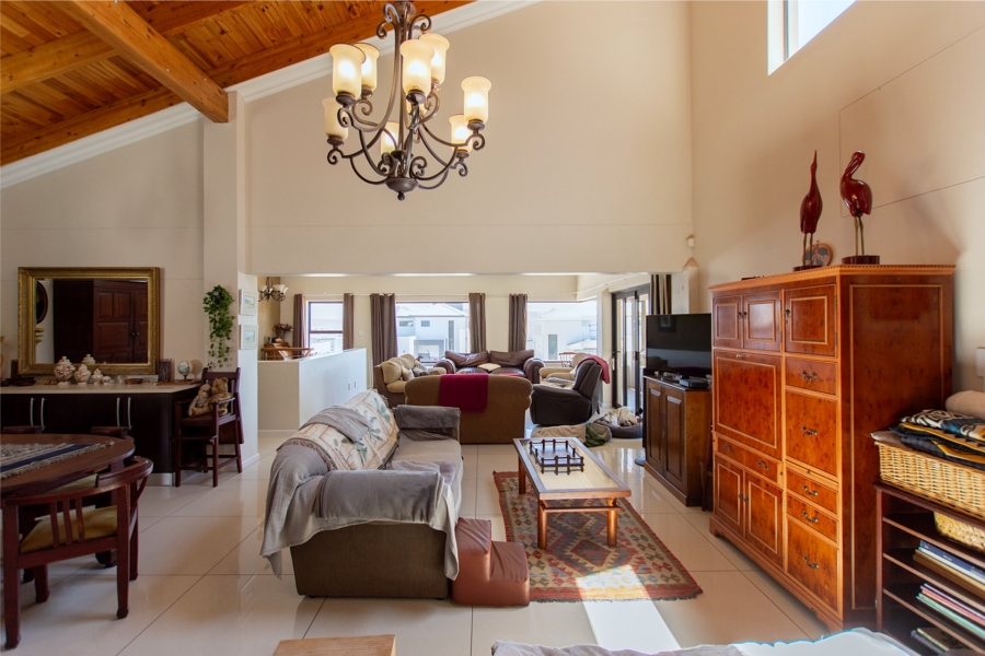 5 Bedroom Property for Sale in Myburgh Park Western Cape